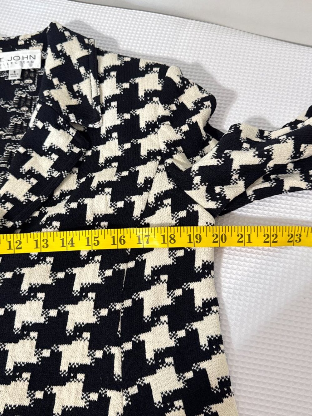 ST. JOHN COLLECTION Vintage Houndstooth Blazer - Picture 7 of 12
